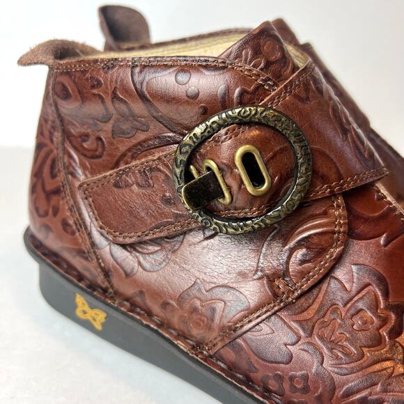 Alegria Caiti Loretta Stamped Brown Leather Booties Ankle Boots Sz 9 - Picture 2 of 12